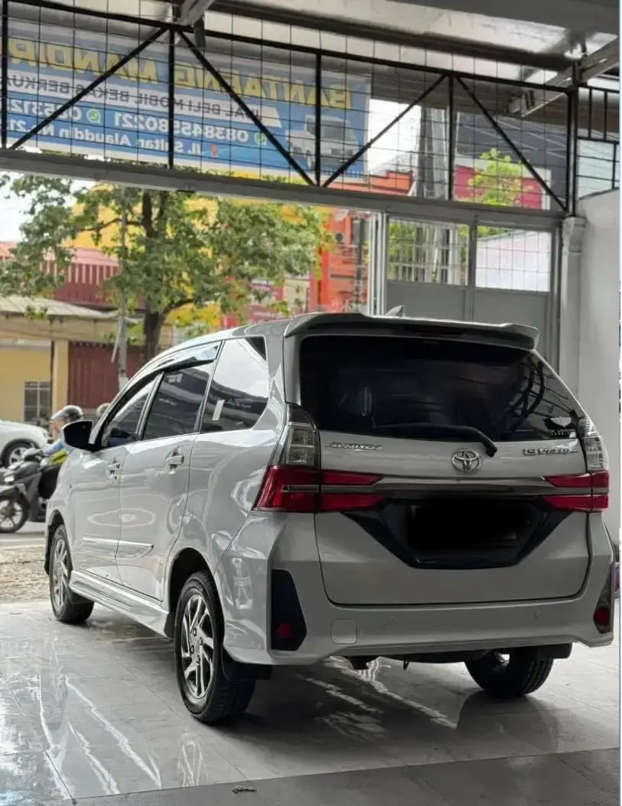 Armada Toyota Avanza Veloz CV GANDA Travel & Tour